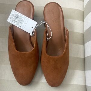 Universal Thread Size 7 Cognac Mules